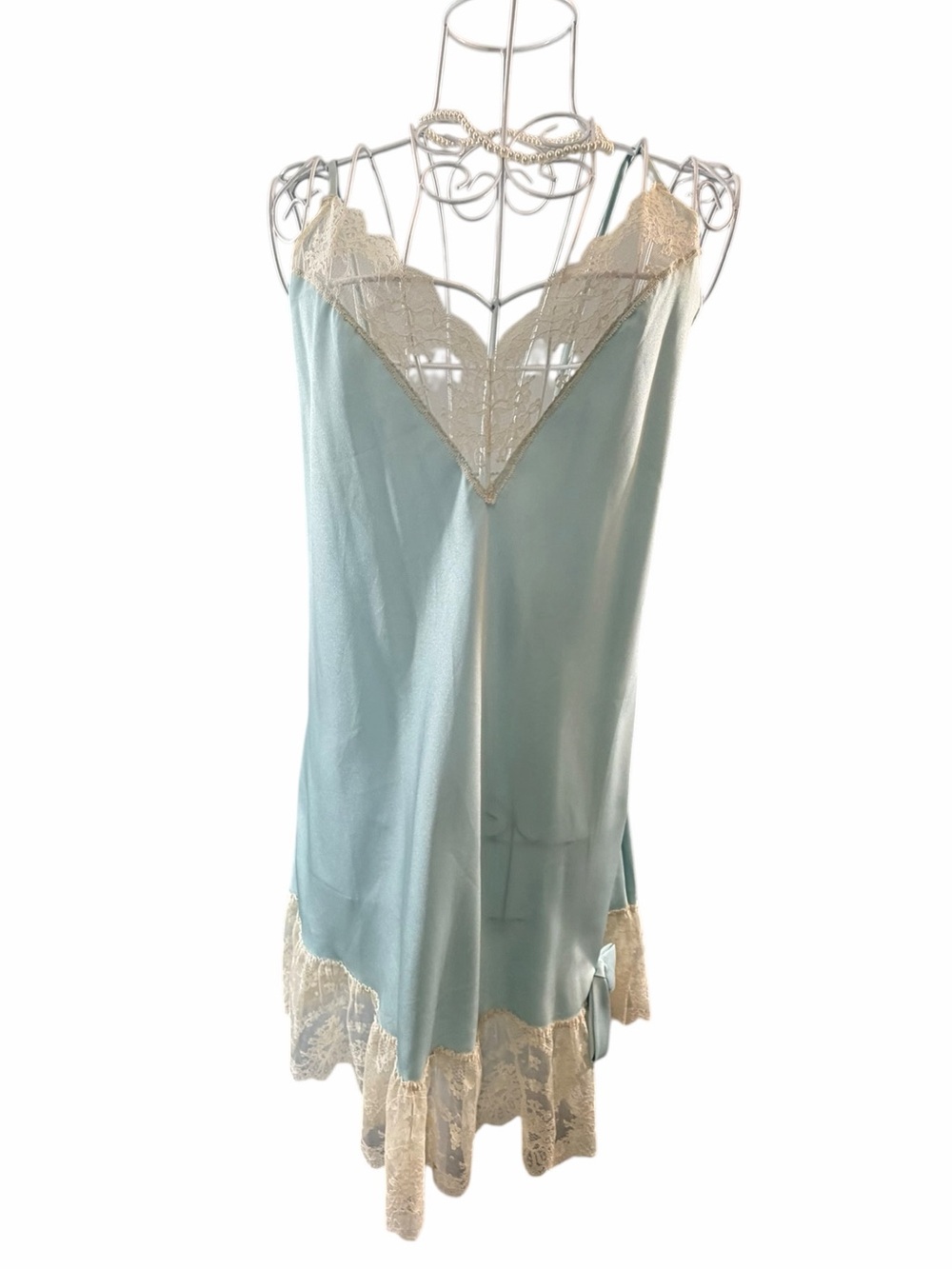 Vintage Baby Blue and Cream Lace Ruffle Bow Detail Night Slip Size M Coquette